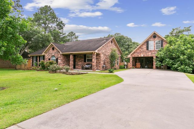 3430 W Meadow Lane, Dickinson, TX 77539
