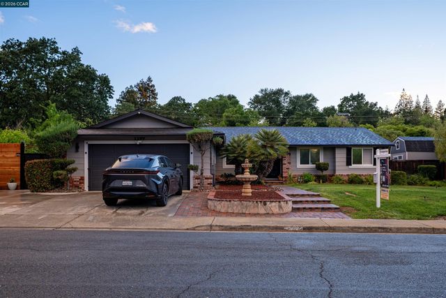 1199 Gamay Dr, Clayton, CA 94517