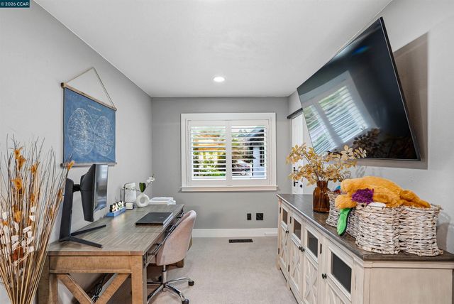 1199 Gamay Dr, Clayton, CA 94517