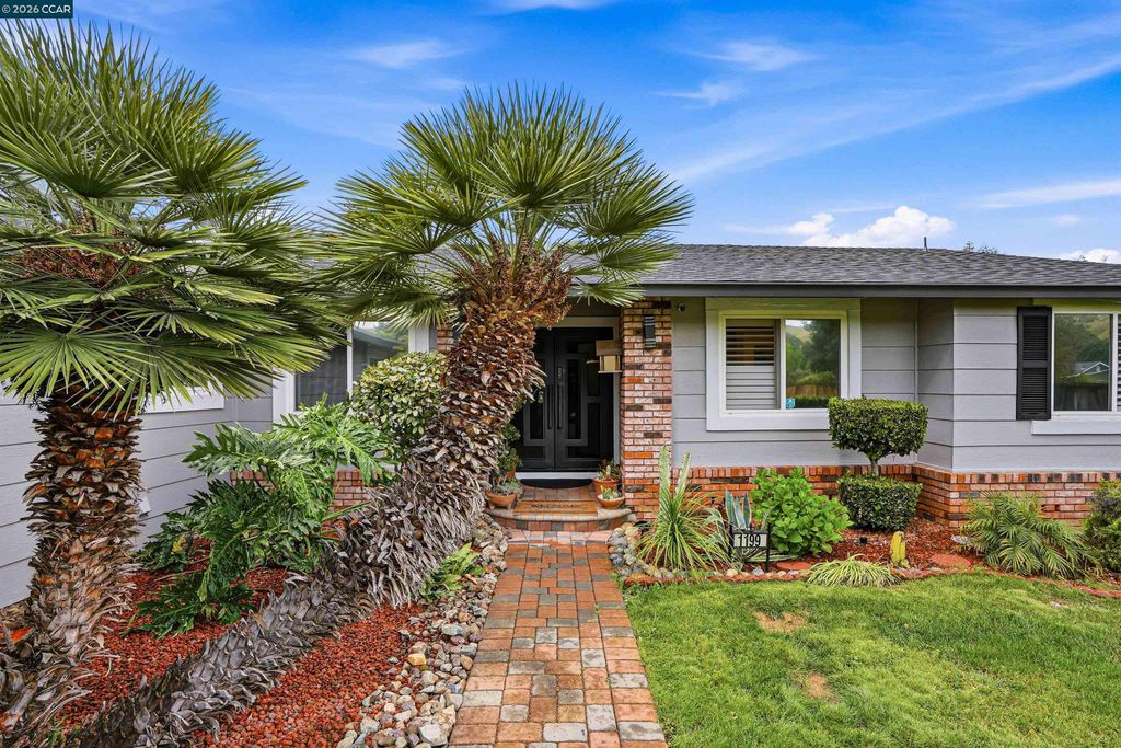 1199 Gamay Dr, Clayton, CA 94517