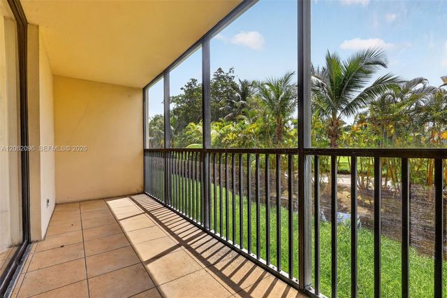 20335 W Country Club Drive 107, Aventura, FL 33180