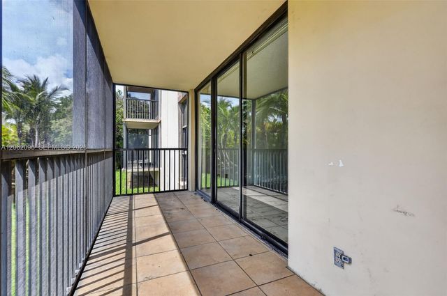 20335 W Country Club Drive 107, Aventura, FL 33180