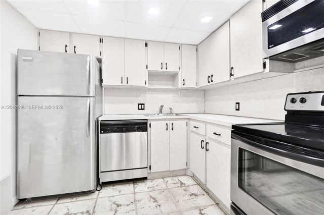 20335 W Country Club Drive 107, Aventura, FL 33180