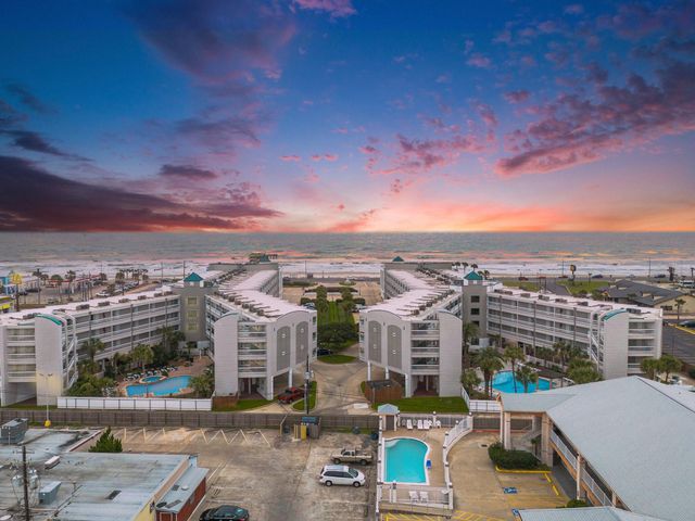 6102 Seawall Boulevard 390, Galveston, TX 77551