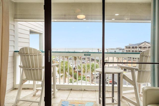 6102 Seawall Boulevard 390, Galveston, TX 77551
