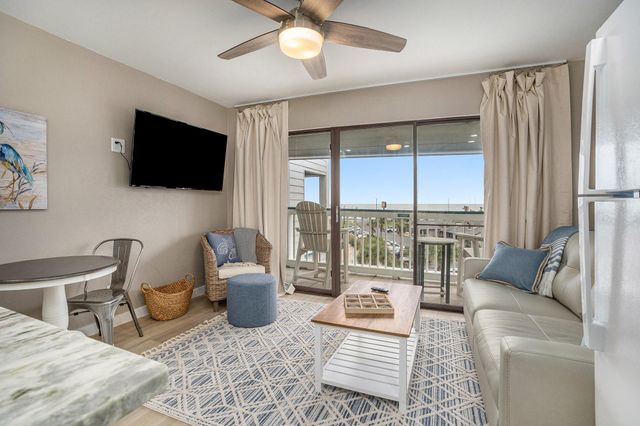 6102 Seawall Boulevard 390, Galveston, TX 77551