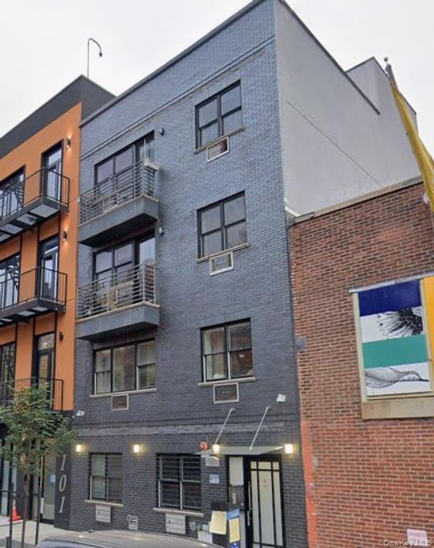 103 Varet Street 2B, Brooklyn, NY 11206