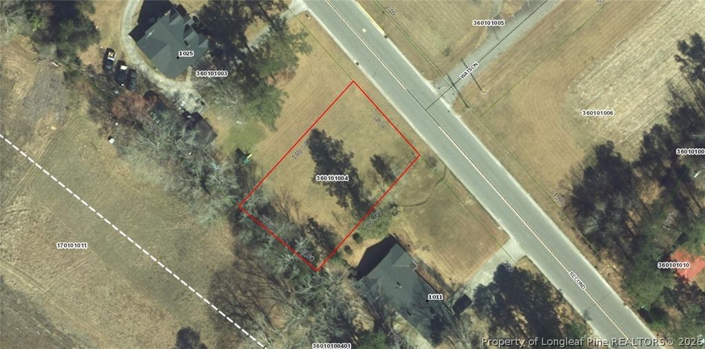 W 2nd Avenue, Red Springs, NC 28377 — exterior