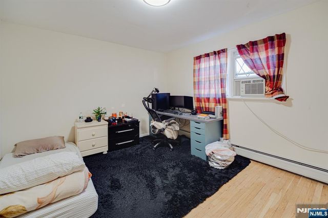 3 Acorn Road, Secaucus, NJ 07094