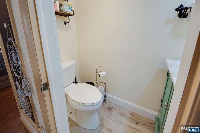 3 Acorn Road, Secaucus, NJ 07094