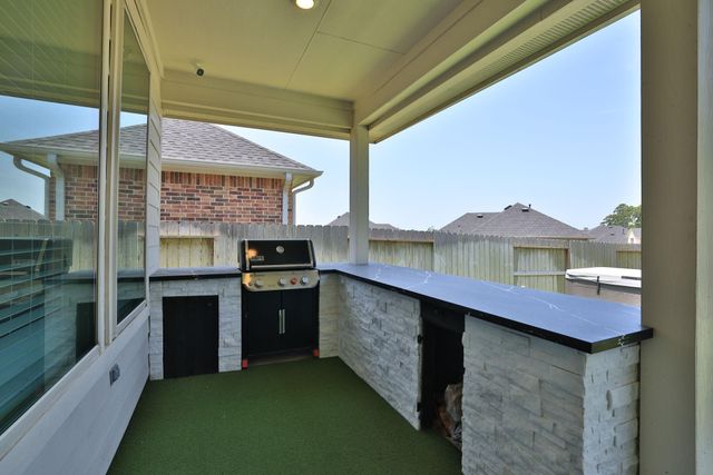 373 Pleasant Hill Way, Conroe, TX 77304