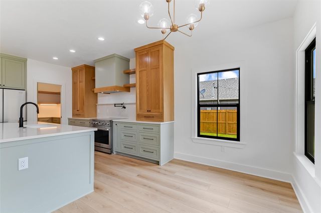 837 Birch LN, Cottonwood Shores, TX 78657