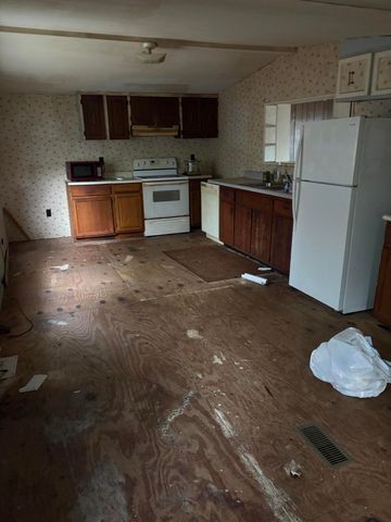 975 California Hollow Road, Gray, KY 40734