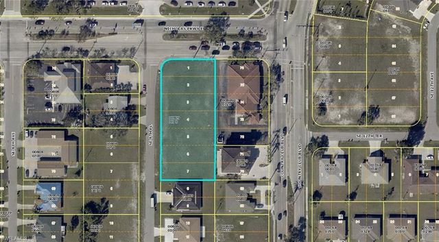 1207 SE 8th PL, Cape Coral, FL 33990