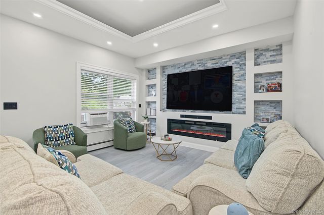 1085 Bay Shore Avenue, Bay Shore, NY 11706