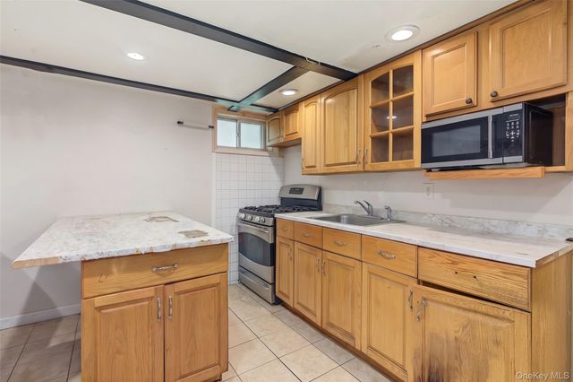 1085 Bay Shore Avenue, Bay Shore, NY 11706