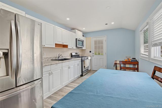 1085 Bay Shore Avenue, Bay Shore, NY 11706