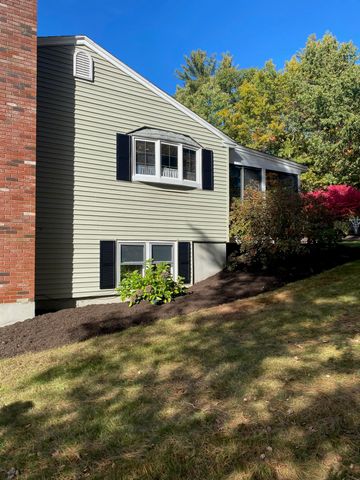 676 Cohas Avenue, Manchester, NH 03109