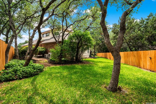 23715 Legend Knoll, San Antonio, TX 78260