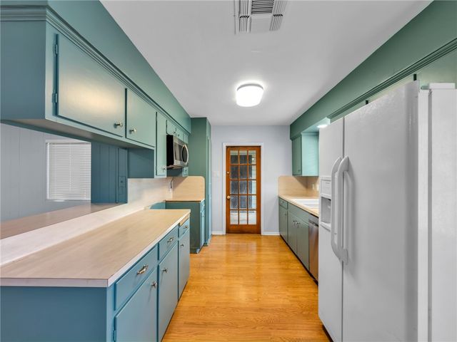 4302 Braggs Dr, Corpus Christi, TX 78413