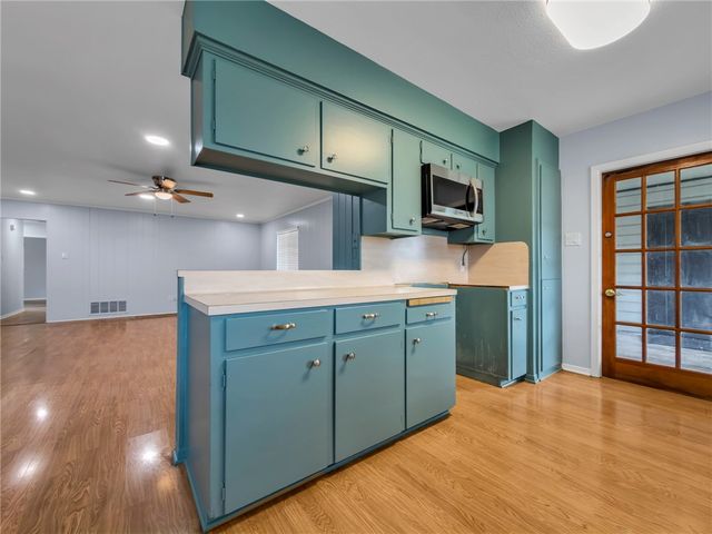 4302 Braggs Dr, Corpus Christi, TX 78413