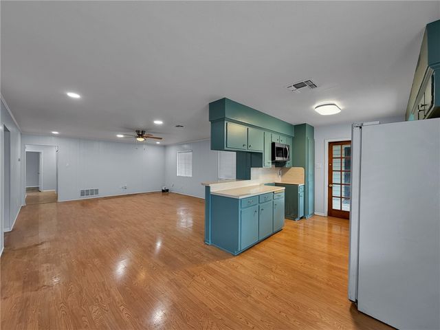 4302 Braggs Dr, Corpus Christi, TX 78413