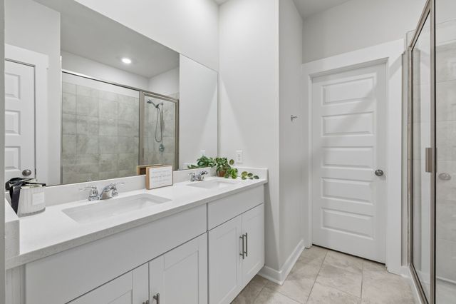551 Ballard Dr, White House, TN 37188