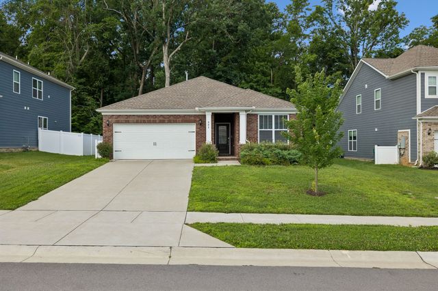 551 Ballard Dr, White House, TN 37188