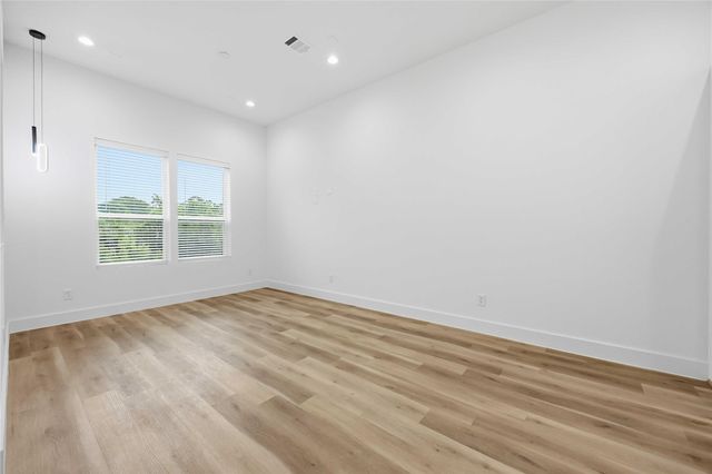 6627 Katarani Drive, Houston, TX 77091