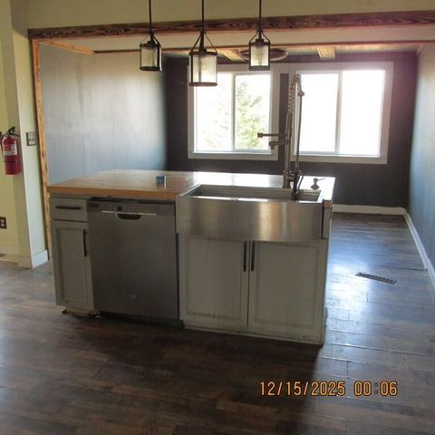 465 McMoon LN, Stuart, VA 24171