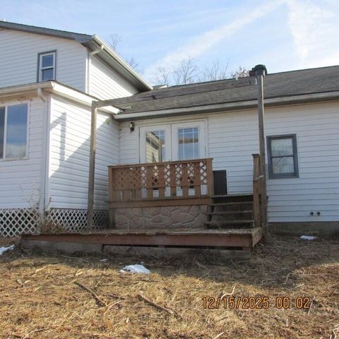 465 McMoon LN, Stuart, VA 24171