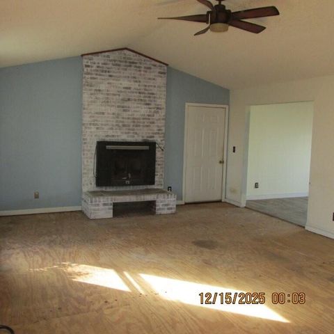 465 McMoon LN, Stuart, VA 24171