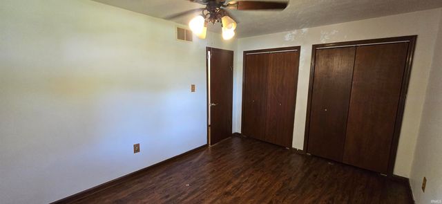 340 E Spring Street, Bloomfield, IN 47424