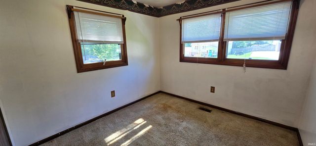 340 E Spring Street, Bloomfield, IN 47424