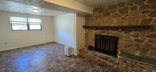 340 E Spring Street, Bloomfield, IN 47424