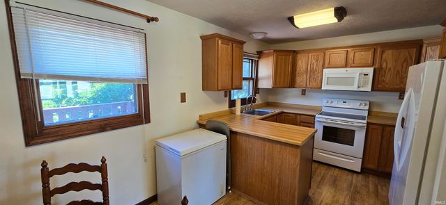 340 E Spring Street, Bloomfield, IN 47424