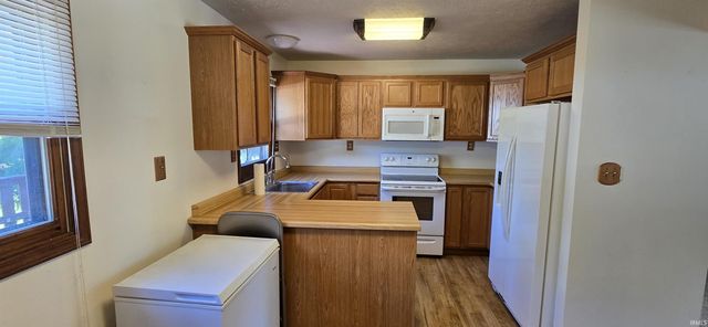 340 E Spring Street, Bloomfield, IN 47424
