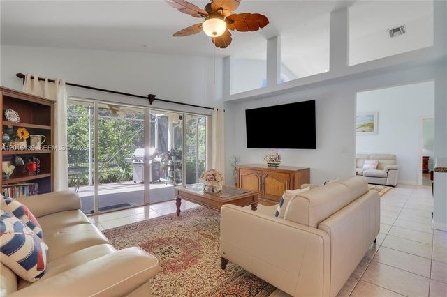 3978 W Hamilton Ky, West Palm Beach, FL 33411