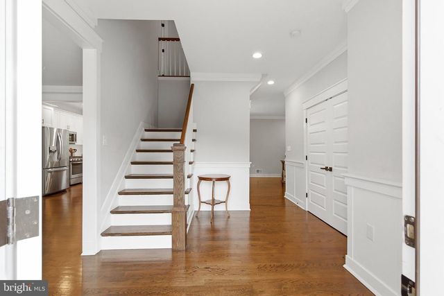555 EGENOLF PL, Bayville, NJ 08721