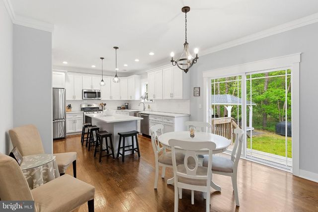 555 EGENOLF PL, Bayville, NJ 08721
