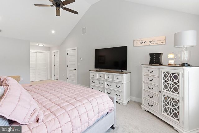 555 EGENOLF PL, Bayville, NJ 08721