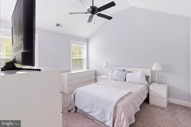 555 EGENOLF PL, Bayville, NJ 08721