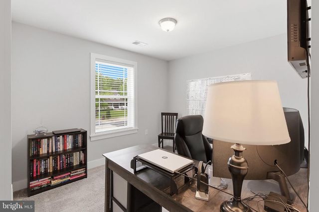 555 EGENOLF PL, Bayville, NJ 08721