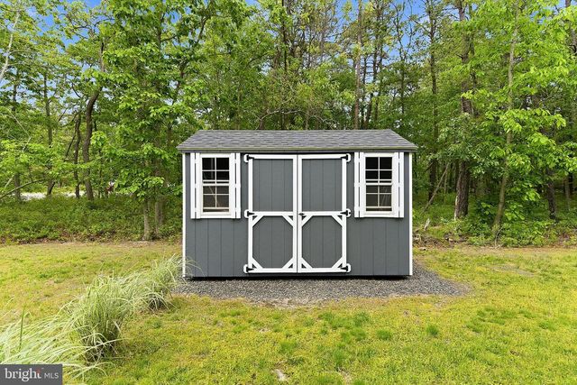 555 EGENOLF PL, Bayville, NJ 08721