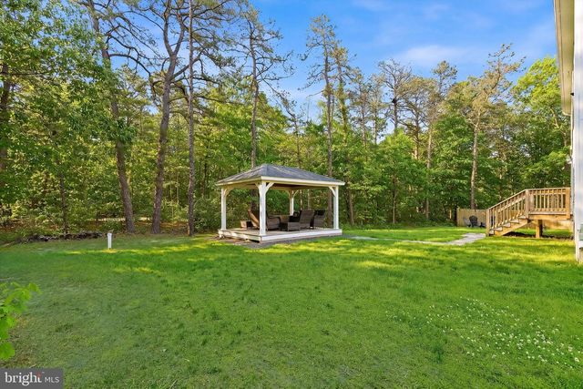 555 EGENOLF PL, Bayville, NJ 08721