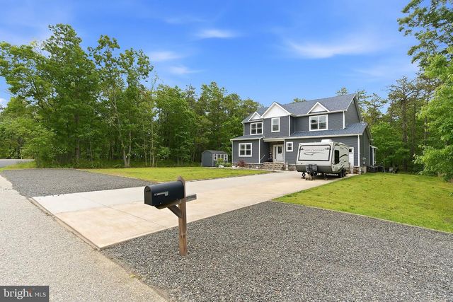 555 EGENOLF PL, Bayville, NJ 08721