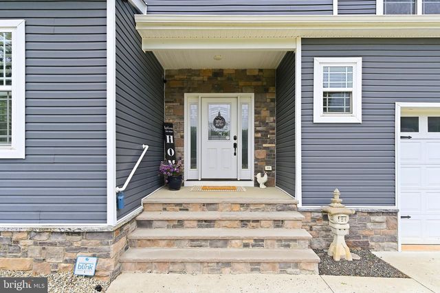 555 EGENOLF PL, Bayville, NJ 08721