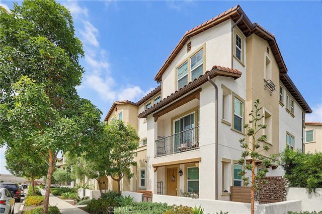 7674 Sunflower Dr, Pico Rivera, CA 90660