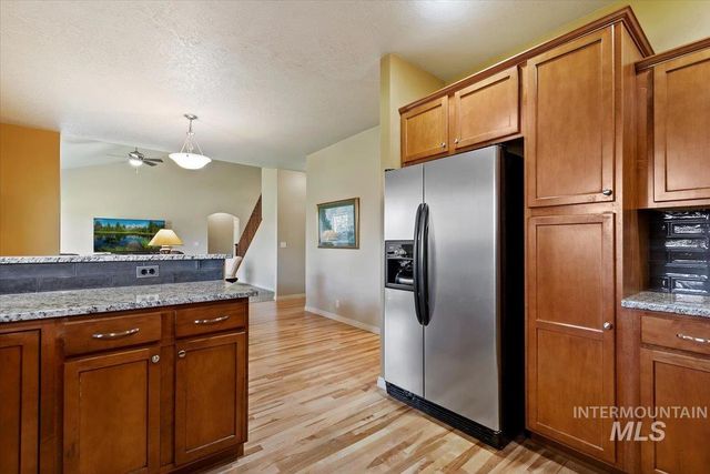 928 W Barrymore, Meridian, ID 83646