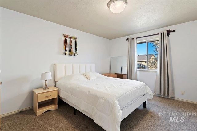 928 W Barrymore, Meridian, ID 83646